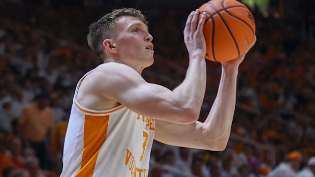 Dalton Knecht, Tennessee Volunteers
